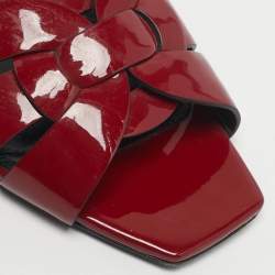 مملوكة مسبقًا صنادل فلات جلد لامع بيج سان لوران مقاس 40