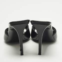 Pre Owned صندل سان لوران LA 16 جلد أسود مقاس 39