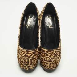 مملوكة مسبقًا حذاء كعب عالي سان لوران باريس تريبتو جلد لامع بيج مقاس 39