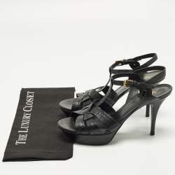 Pre Owned صندل سان لوران سير كاحل جلد منقوش بكعب عريض ذهبي مقاس 38.5