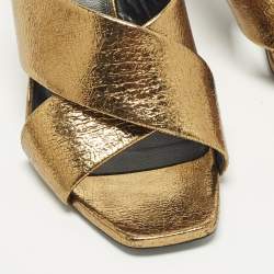 Pre Owned صندل سان لوران باريس لولو جلد بيج مقاس 38.5