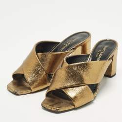 مملوكة مسبقًا Saint Laurent Loulou Size 37 Gold Leather Slide Sandals