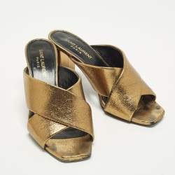 مملوكة مسبقًا Saint Laurent Loulou Size 37 Gold Leather Slide Sandals