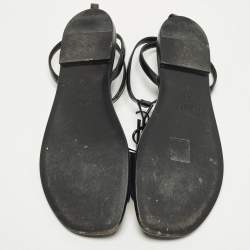 مملوكة مسبقًا Saint Laurent Cassandra Size 37 Black Leather and Patent Leather Flat Sandals