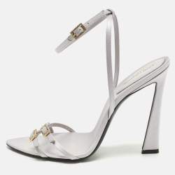 مملوكة مسبقًا Saint Laurent lila110 Size 39.5 Grey Satin Ankle Strap Sandals