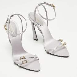 Pre Owned صندل سان لوران lila110 رمادي ساتان بحزام للكاحل مقاس 39.5