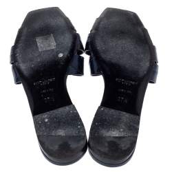 Pre Owned صندل سلايدز فلات سان لوران باريس تريبوت جلد نقش تمساح  أزرق مقاس 37.5