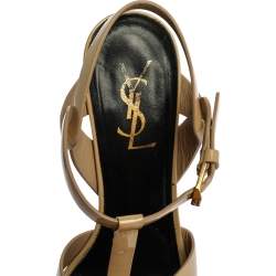 مملوكة مسبقًا صندل سان لوران باريس نعل سميك تربيوت جلد لامع بيج مقاس 37.5