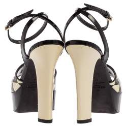 Pre Owned صندل فالنتينو جلد لامع أبيض وأسود مقدمة مفتوحة بحزام للكاحل مقاس 37
