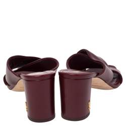 Pre Owned صندل سلايد سان لوران لولو جلد عنابي بسيور متعاكسة مقاس 38.5