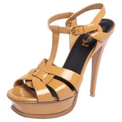 مملوكة مسبقًا صندل سان لوران تريبوت جلد بيج لامع مقاس 37