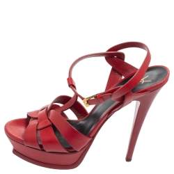 Pre Owned صندل سان لوران تريبوت جلد أحمر نعل سميك مقاس 41