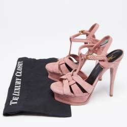 مملوكة مسبقًا صندل سان لوران تريبوت سويدي وردي بحزام للكاحل كعب سميك مقاس 36.5