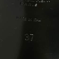 مملوكة مسبقًا Saint Laurent Cream Patent Leather Loulou Sandals Size 37