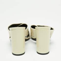 مملوكة مسبقًا Saint Laurent Cream Patent Leather Loulou Sandals Size 37