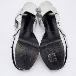 Pre Owned صندل سانت لوران تريبيوت جلد بنقشة السحلية فضي مقاس 36