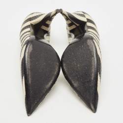 مملوكة مسبقًا Saint Laurent Black/White Snakeskin Leather Pointed Toe Pumps Size 39