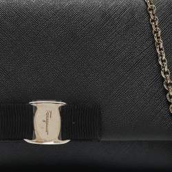Pre Owned Salvatore Ferragamo Black Leather Vara Bow Chain Bag