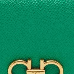 Pre Owned حافظة بطاقات أعمال جلد أخضر سالفاتوري فيراغامو غانتشيني