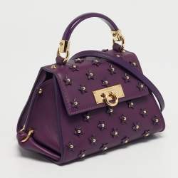 مملوكة مسبقًا حقيبة سالفاتوري فيراغامو صوفيا صغيرة جلد أرجواني مزخرفة بنجوم بيد علوية