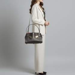 Pre Owned Salvatore Ferragamo Hug Soft Medium Black Leather Shoulder Bag