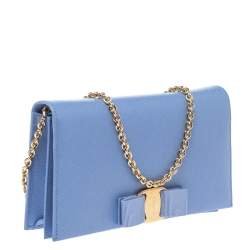 مملوكة مسبقًا Salvatore Ferragamo Light Blue Leather Miss Vara Wallet On Chain
