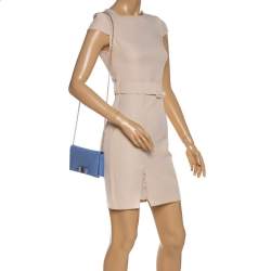 مملوكة مسبقًا Salvatore Ferragamo Light Blue Leather Miss Vara Wallet On Chain