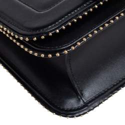 Pre Owned حقيبة كتف سالفاتوري فيراغامو فارا RW  جلد سوداء بقلاب 