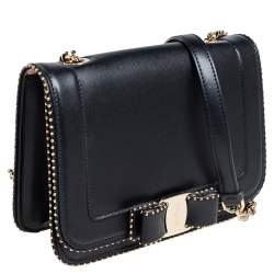 Pre Owned حقيبة كتف سالفاتوري فيراغامو فارا RW  جلد سوداء بقلاب 