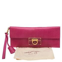 مملوكة مسبقًا Salvatore Ferragamo Pink Snakeskin Flap Clutch