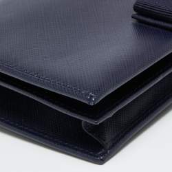 مملوكة مسبقًا Salvatore Ferragamo Navy Blue Leather Miss Vara Wallet on chain 