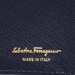 مملوكة مسبقًا Salvatore Ferragamo Navy Blue Leather Miss Vara Wallet on chain 