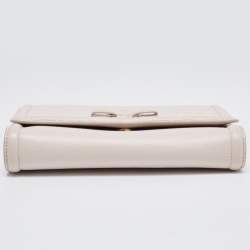 مملوكة مسبقًا Salvatore Ferragamo Light Pink Leather Vara Bow Wallet on Chain 