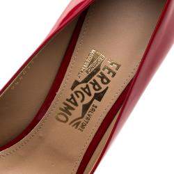 Pre Owned حذاء كعب عالي سلفاتوري فيراغامو بلام جلد أحمر لامع مقدمة مفتوحة نعل سميك مقاس 40.5