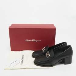 Pre Owned Salvatore Ferragamo Black Leather Rolo Gancini Pumps Size 37