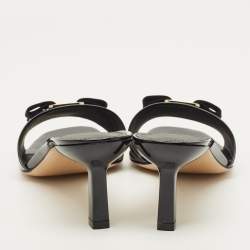 مملوكة مسبقًا Salvatore Ferragamo Vara Bow Size 39.5 Black Patent Leather Slide Sandals