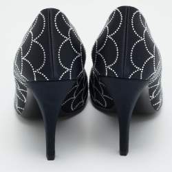مملوكة مسبقًا حذاء كعب عالي سالفاتوري فيراغامو مقدمة مدببة مرصع كريستال ساتان أسود مقاس 37