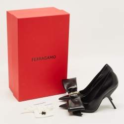 مملوكة مسبقًا Salvatore Ferragamo Erica 55 Size 37 Black Leather Oversized Bow Pumps