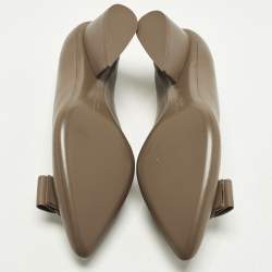 Pre Owned Salvatore Ferragamo viva bow Size 40 Grey Leather Block Heel Pumps