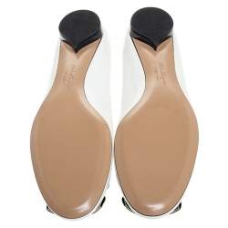 Pre Owned حذاء فلات سالفاتوري فيراغامو جلد لامع أبيض وأزرق كحلي مقاس 40.5