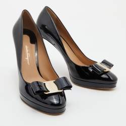 Pre Owned Salvatore Ferragamo Black Patent Leather Vara Bow Platform Pumps Size 39