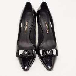 Pre Owned Salvatore Ferragamo Black Patent Leather Vara Bow Pumps Size 39.5