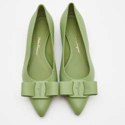 Pre Owned Salvatore Ferragamo Green Leather Viva Bow Ballet Flats Size 39