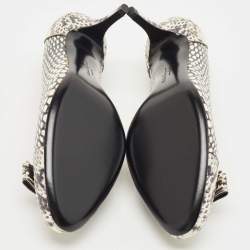 Pre Owned Salvatore Ferragamo Cream/Black Water Snakeskin Pumps Size 40.5