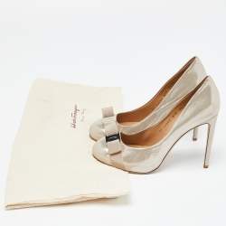 Pre Owned Salvatore Ferragamo Metallic Laminated Suede Vara Bow Pumps Size 40