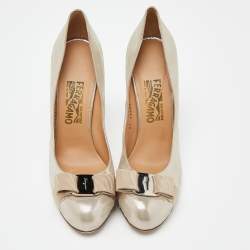 Pre Owned Salvatore Ferragamo Metallic Laminated Suede Vara Bow Pumps Size 40