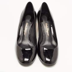 Pre Owned Salvatore Ferragamo Black Patent Flower Heel Pumps Size 37