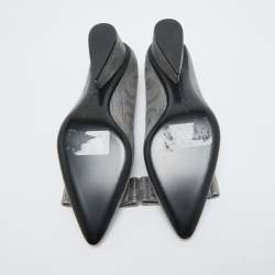 Pre Owned Salvatore Ferragamo Silver Texture Suede Vara Bow Pumps Size 36.5