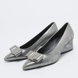 Pre Owned Salvatore Ferragamo Silver Texture Suede Vara Bow Pumps Size 36.5
