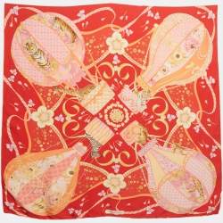 مملوكة مسبقًا Salvatore Ferragamo Red Printed Silk Square Scarf